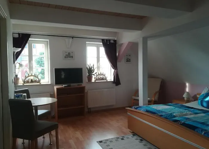 Pension&Ferienwohnung Zum Schmuckgiebel