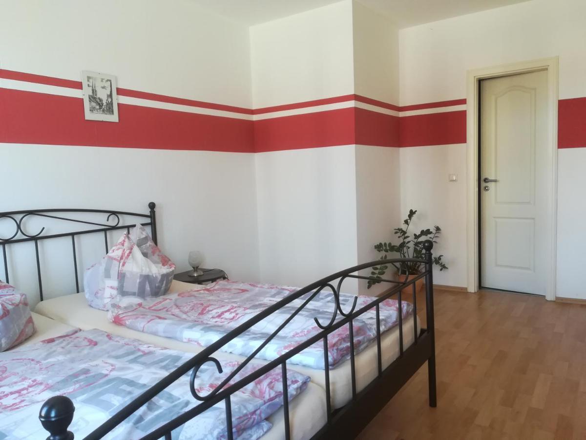 Pension&ferienwohnung Zum Schmuckgiebel Gasthof