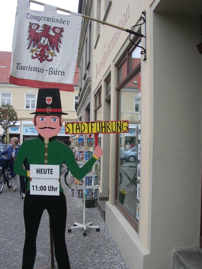 Gasthof Pension&ferienwohnung Zum Schmuckgiebel Tangermünde
