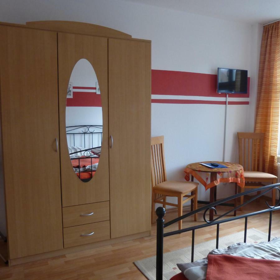Gasthof Pension&ferienwohnung Zum Schmuckgiebel Tangermünde